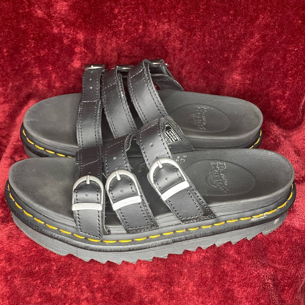 Dr. Marten’s Blair’s Slide Sandal - Size 7.5 🖤